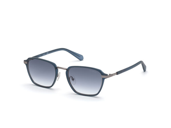 sunglasses guess men square shape matte blue plastic frame metallic bridge gradient blue lenses degrade uvprotection